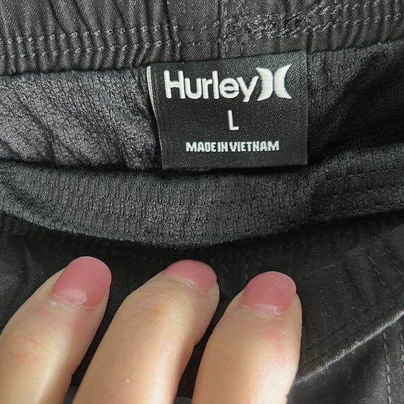 Hurley Boys Black Board Shorts with Graphic‎ Design size large NWT - Picture 4 of 7